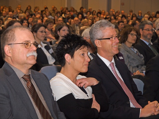 Hotel Infos & Hotel News @ Hotel-Info-24/7.de |  (v.l.n.r.): Walter Scheller, alternierender Verwaltungsrats-Vorsitzender des MDK B.-W., Katrin Altpeter, Sozialministerin B.-W., Erik Scherb, Geschftsfhrer des MDK B.-W.